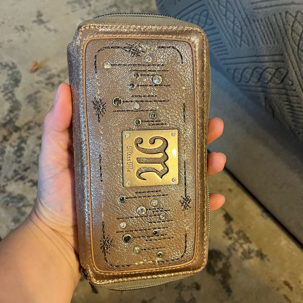Miss Me Gold Wallet Elegant and Chic